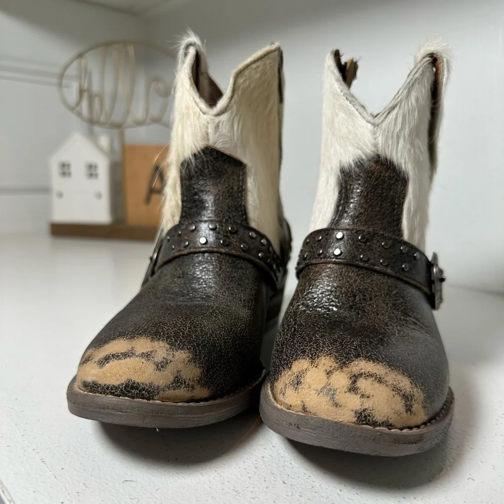 Sterling River Cowhide Harness Women’s 7.5 Western Ankle Boots Hair On Hide - Picture 4 of 10